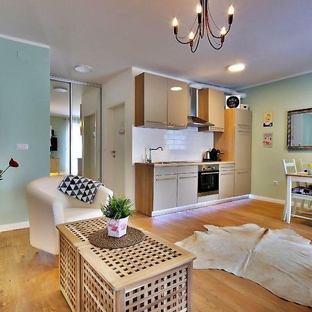 Studio Apartment Ada 2 Rijeka Exteriör bild