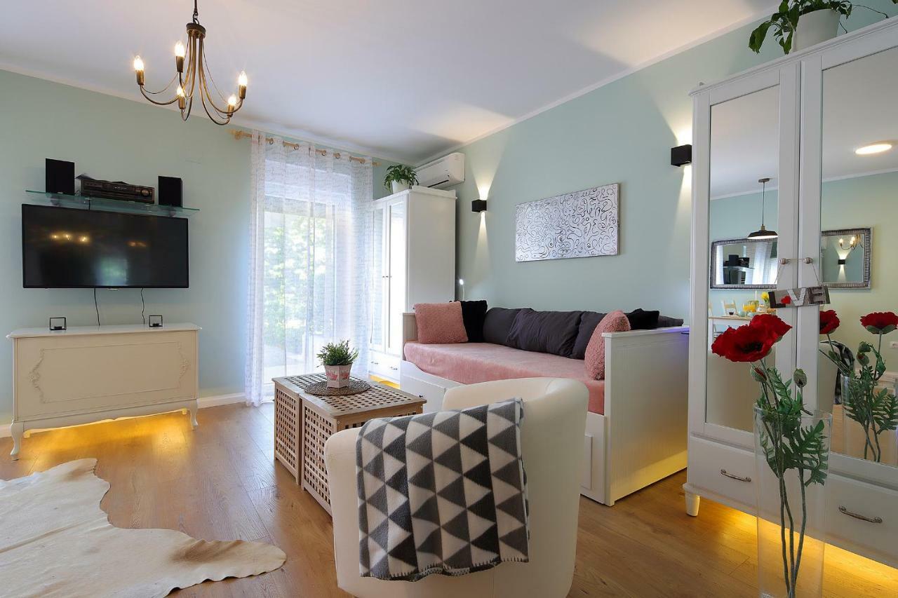Studio Apartment Ada 2 Rijeka Exteriör bild