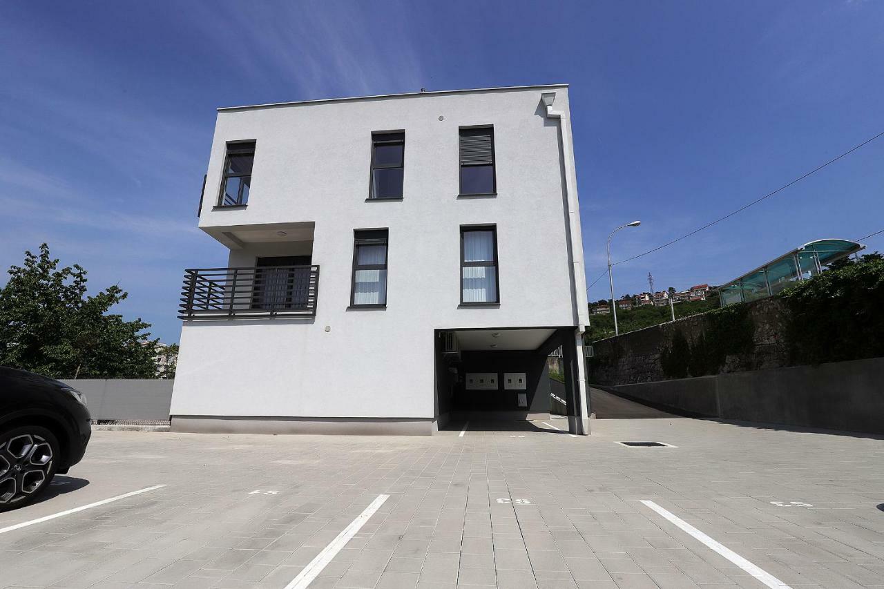 Studio Apartment Ada 2 Rijeka Exteriör bild