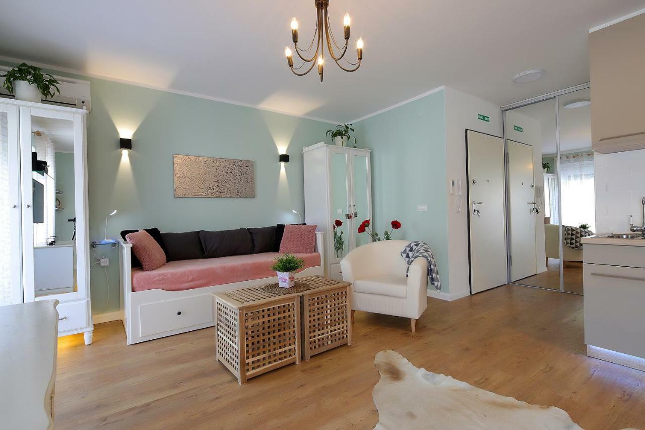 Studio Apartment Ada 2 Rijeka Exteriör bild